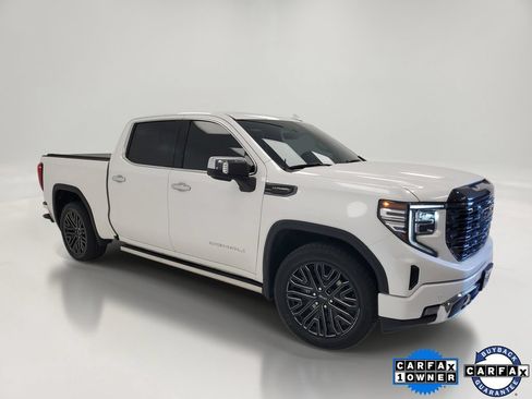 Used 2022 GMC Sierra 1500 Denali Ultimate AWD/4WD image 1