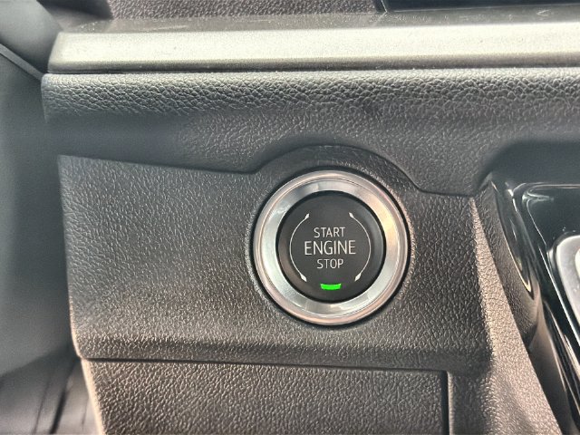 Certified 2026 Chevrolet Traverse LT FWD image 16