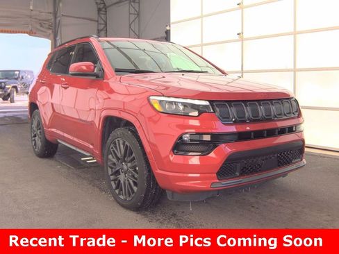 Used 2022 Jeep Compass Limited w/ (RED) Package image 3