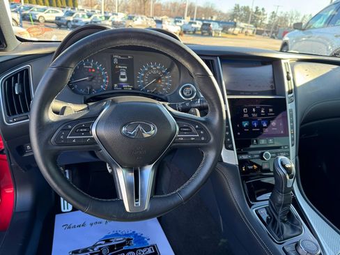 Used 2017 INFINITI Q60 Red Sport 400 image 24