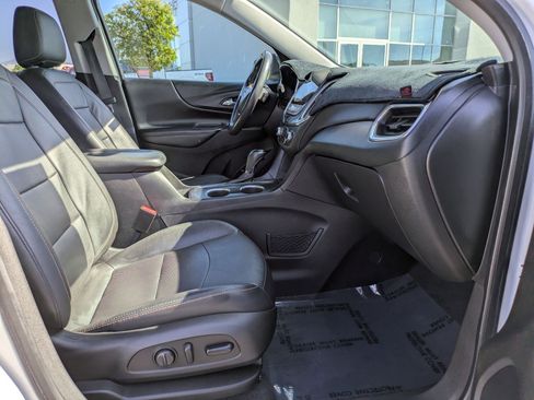 Used 2018 Chevrolet Equinox Premier image 32