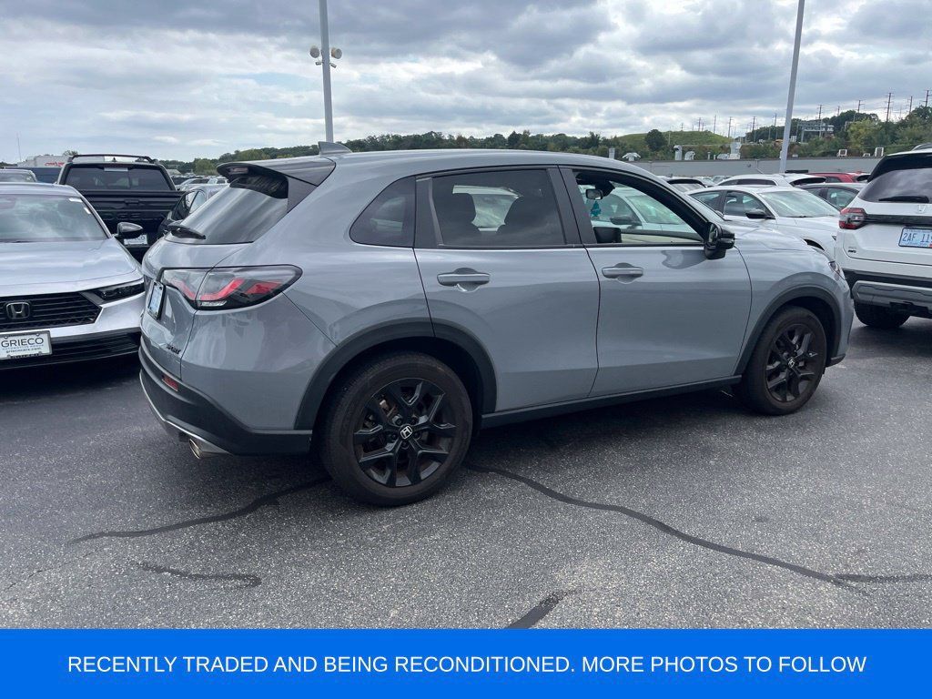 Used 2024 Honda HR-V Sport image 2