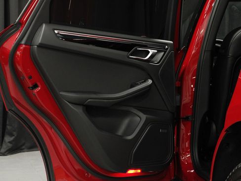 New 2026 Porsche Macan AWD/4WD image 13