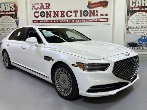 Used 2022 Genesis G90 5.0 Ultimate image 2