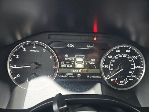 Used 2024 Mitsubishi Outlander SE image 14