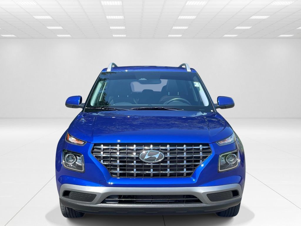 Certified 2023 Hyundai Venue SEL FWD image 2