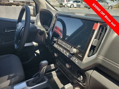 New 2025 Nissan Frontier SV w/ SV Convenience Package AWD/4WD image 39