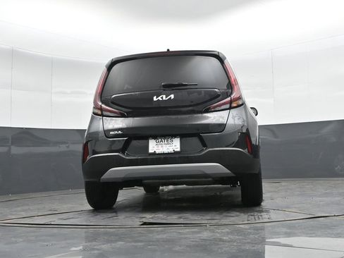 Used 2023 Kia Soul LX image 33