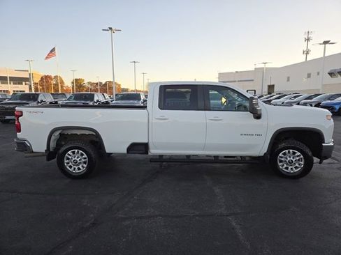 Used 2022 Chevrolet Silverado 2500 LT image 14