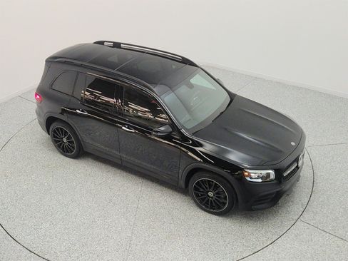 Used 2022 Mercedes-Benz GLB 250 image 24