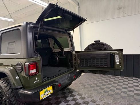 Used 2021 Jeep Wrangler Unlimited Sahara w/ Uconnect 4C Nav & Sound Group AWD/4WD image 30