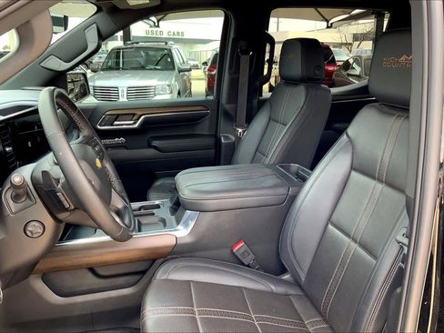 Used 2024 Chevrolet Silverado 1500 High Country w/ High Country Premium Package image 8