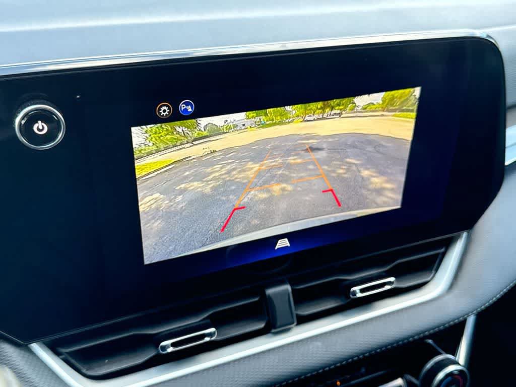 Used 2025 Chevrolet Equinox LT FWD image 18