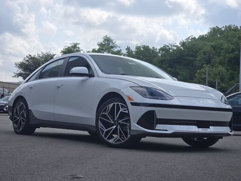 Used 2024 Hyundai Ioniq 6 SEL RWD image 1