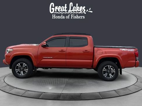 Used 2016 Toyota Tacoma TRD Sport w/ Towing Package AWD/4WD image 2