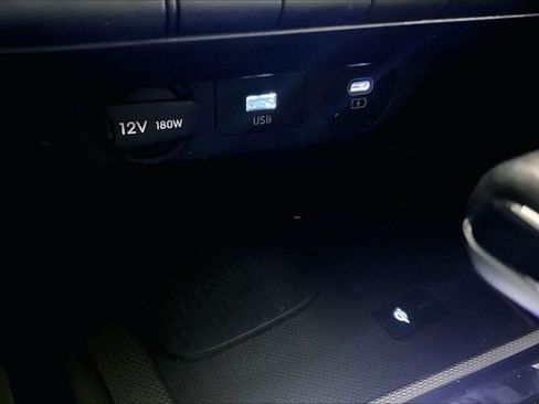Used 2024 Hyundai Elantra Limited FWD image 34