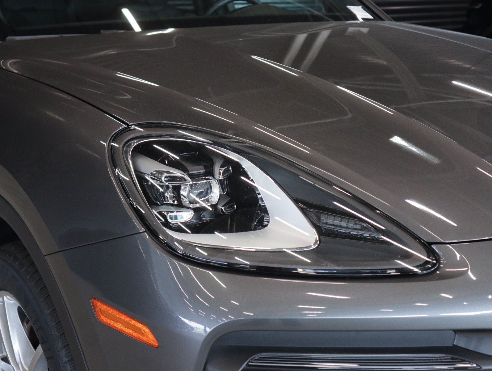 Used 2023 Porsche Cayenne AWD/4WD image 31