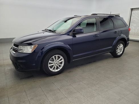 Used 2019 Dodge Journey SE w/ Connectivity Group image 2
