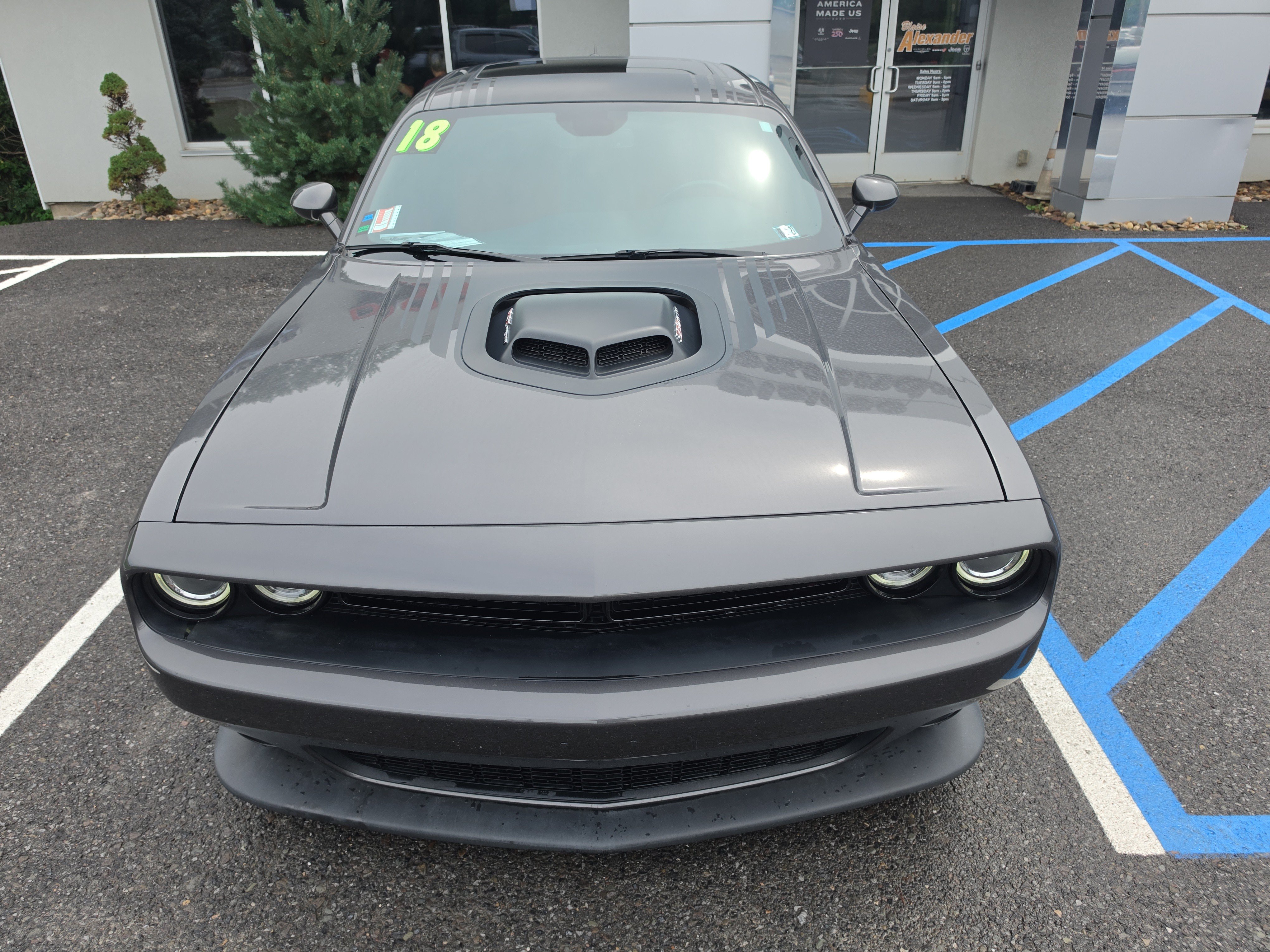 Used 2018 Dodge Challenger R/T Scat Pack RWD image 9