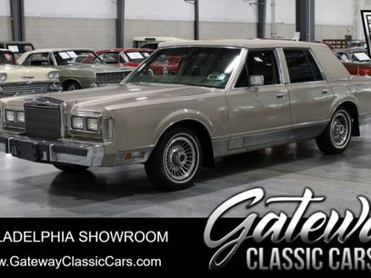 Used 1988 Lincoln Town Car Signature