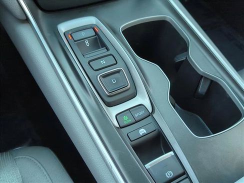 Used 2018 Honda Accord EX image 12