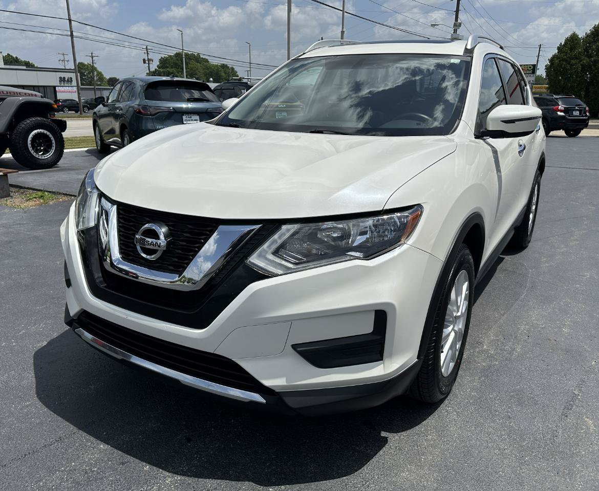 Used 2017 Nissan Rogue SV AWD/4WD image 9