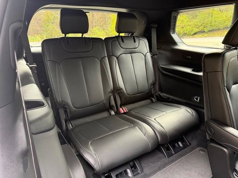 New 2025 Jeep Grand Cherokee L Limited image 23