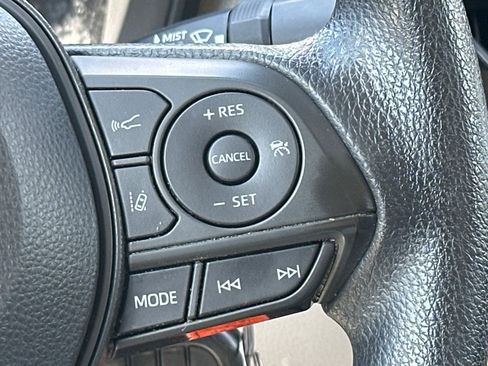 Used 2021 Toyota Corolla LE image 20