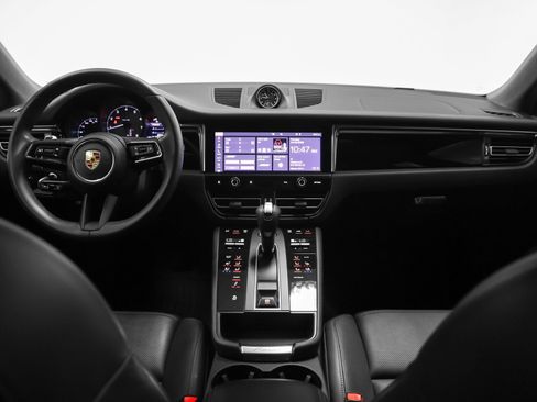 Certified 2024 Porsche Macan S image 33