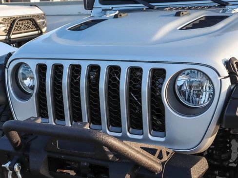 Used 2022 Jeep Gladiator Rubicon w/ Trailer Tow Package AWD/4WD image 6