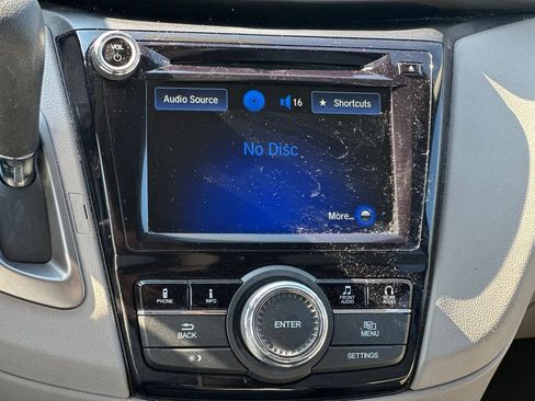Used 2016 Honda Odyssey SE image 25