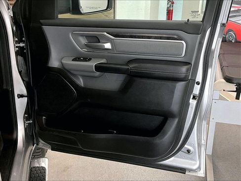 Used 2021 RAM 1500 Big Horn AWD/4WD image 12