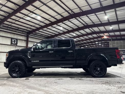 Used 2020 Ford F350 Platinum w/ Tremor Off-Road Package image 8
