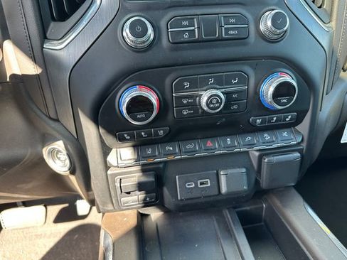 Used 2022 GMC Sierra 2500 Denali image 44