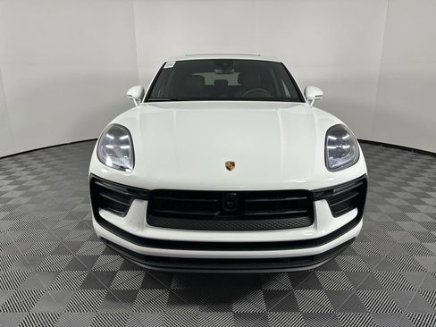 New 2025 Porsche Macan image 6