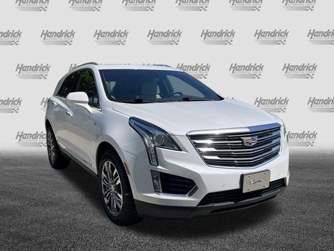 Used 2019 Cadillac XT5 Luxury AWD/4WD image 2