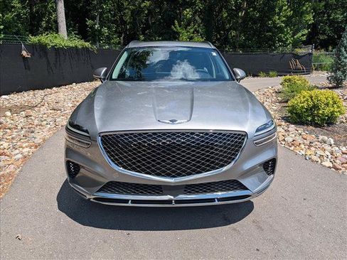 Used 2022 Genesis GV70 2.5T w/ Select Package AWD/4WD image 8