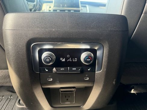 Used 2022 GMC Yukon AT4 AWD/4WD image 21