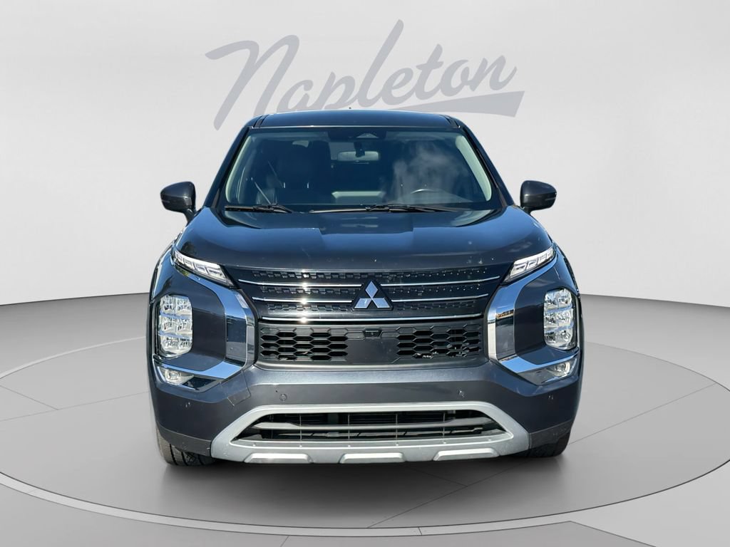 Used 2024 Mitsubishi Outlander SE FWD image 9