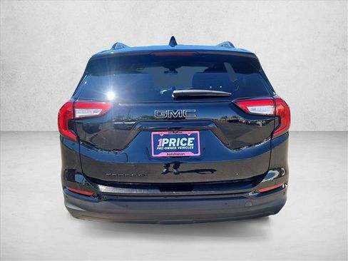 Used 2023 GMC Terrain SLE w/ Driver Convenience Package FWD image 7