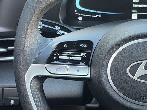 New 2026 Hyundai Elantra SE image 13