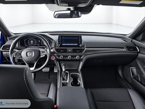 Used 2018 Honda Accord Sport image 7