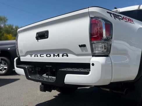 Used 2020 Toyota Tacoma TRD Off-Road w/ Technology Package AWD/4WD image 56