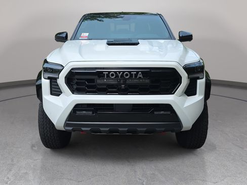 Certified 2025 Toyota Tacoma TRD Pro AWD/4WD image 2
