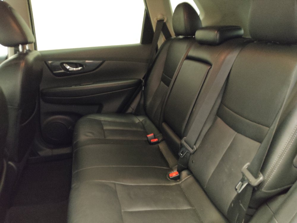 Used 2018 Nissan Rogue SL FWD image 18
