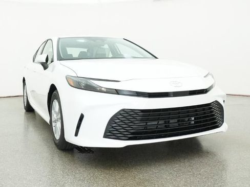 New 2026 Toyota Camry LE FWD image 30
