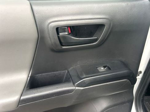 Used 2023 Toyota Tacoma TRD Sport image 40