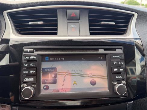 Used 2016 Nissan Sentra SR w/ SR Premium Package FWD image 23