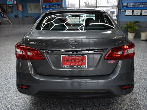 Used 2019 Nissan Sentra SV image 4