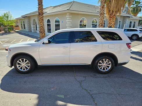 Used 2018 Dodge Durango SXT w/ 3rd Row Seating Group RWD image 4